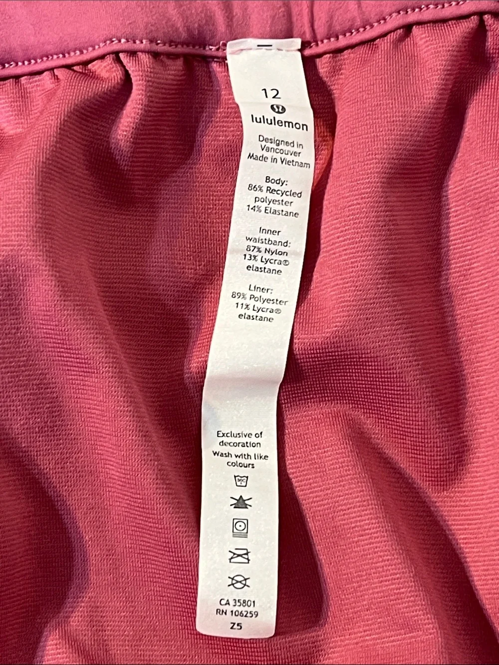 Lululemon Tracker Short V *4